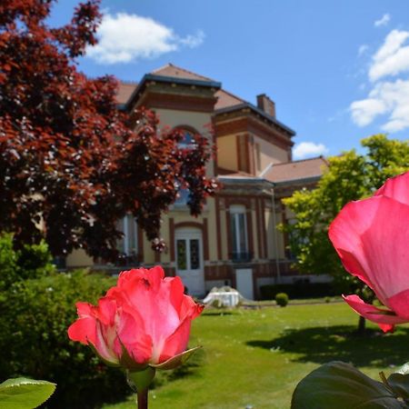 La Roseliere Hotel Карентан Екстериор снимка