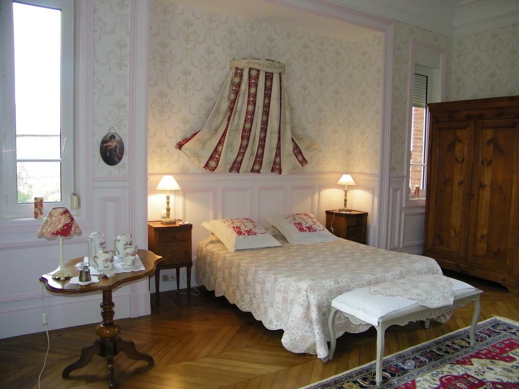 La Roseliere Hotel Карентан Екстериор снимка